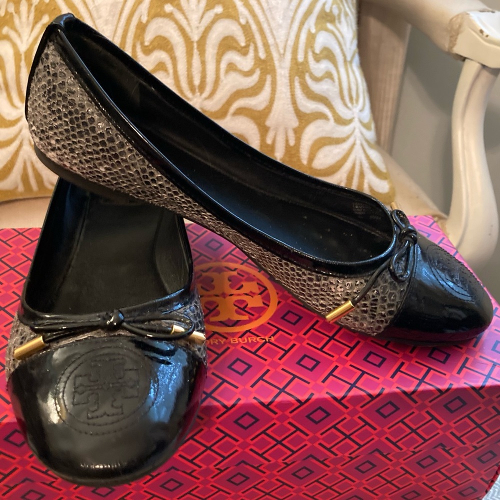Tory Burch Black & Gray Snakeskin Flats